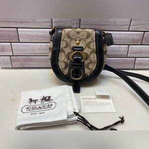Vintage Coach ❤️legacy signature crossbody style 41840 with dust bag and Tag